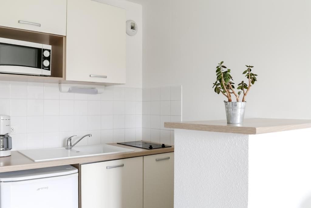Le Fleur"H"On 11 D'Honfleur, T2 En Residence Avec Piscine, Wifi Et Parking Gratuits Équemauville Kültér fotó